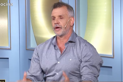 El jurado le contó ayer a Julián que lo buscó en redes sociales para ver a qué se dedicaba