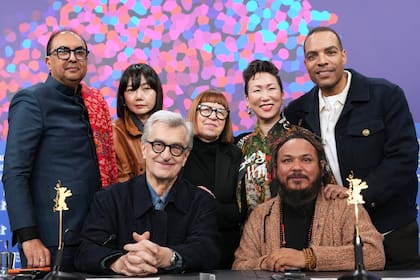 El jurado: Shivendra Singh Dungarpur, Bae Doona, Ewa Puszczynska, Mitsuyo Miyazaki, Reinaldo Marcus Green, Wim Wenders y Min Bahadur Bham