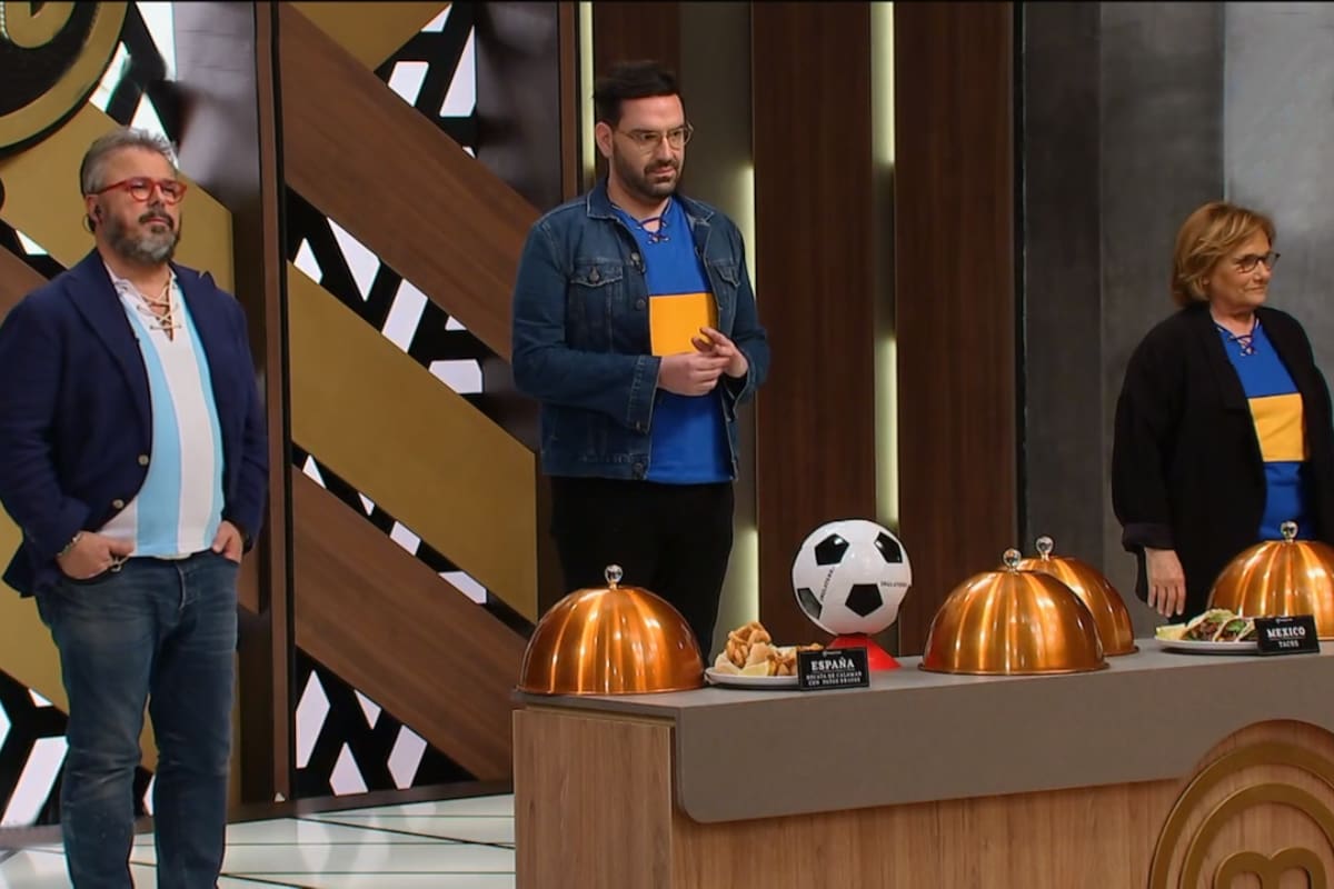 El jurado vistió la camiseta de su equipo en una noche a puro fútbol.