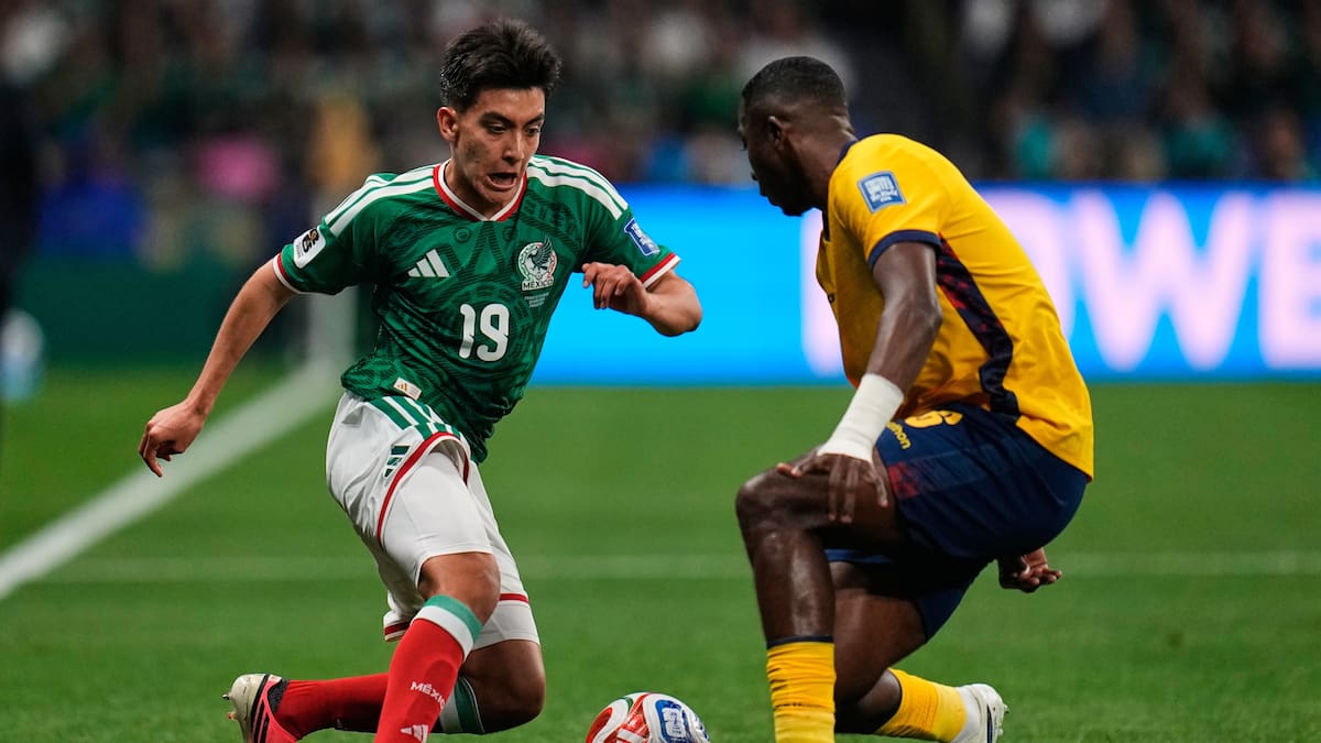 México vs. Ecuador: los golazos de Quiñones y Jiménez que levantaron a la multitud en el estadio Azteca - LA NACION