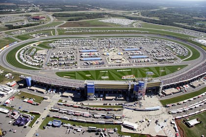 El Kansas Speedway fue inaugurado en 2001 y recibe dos fechas anuales de la NASCAR Cup Series