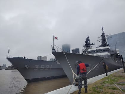 El Kashima y el Shimakaze llegaron a Buenos Aires
