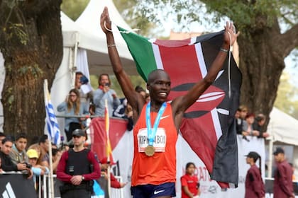 El keniata Kipkemboi ganó la Maratón Internacional de Buenos Aires