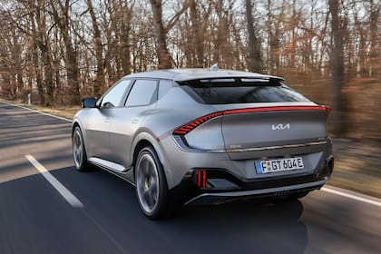 El Kia EV6 GT alcanza velocidades similares a la de los grandes deportivos del mercado