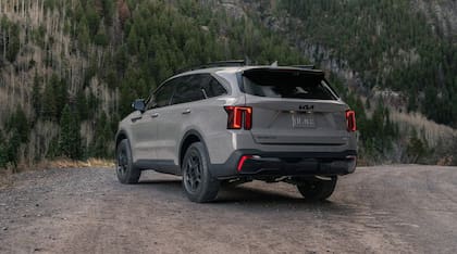 El Kia Sorento 2026 cuenta con tracción integral y motor turboalimentado (kia.com)