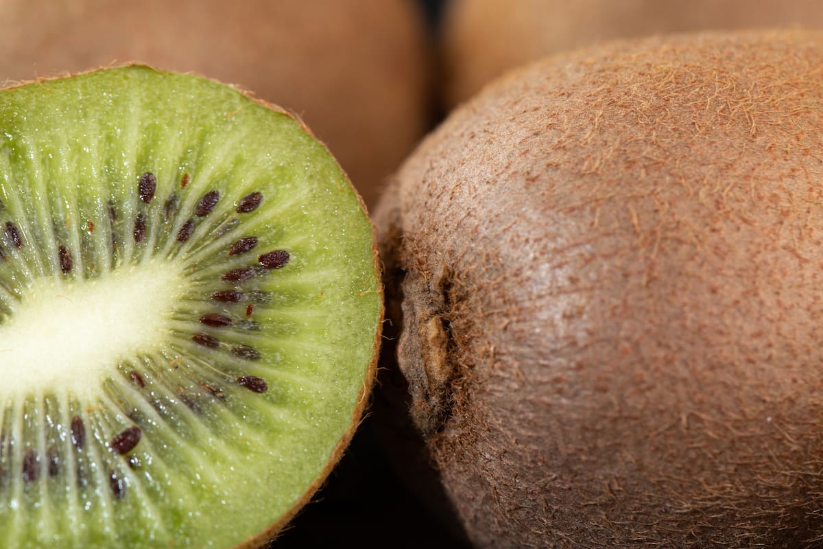 El kiwi es una fruta que tiene múltiples usos si se la aprovecha bien (foto ilustrativa)