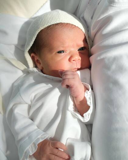 El Kun Agüero compartió las primeras fotos de su hija Olivia (Foto: Instagram @kunaguero)