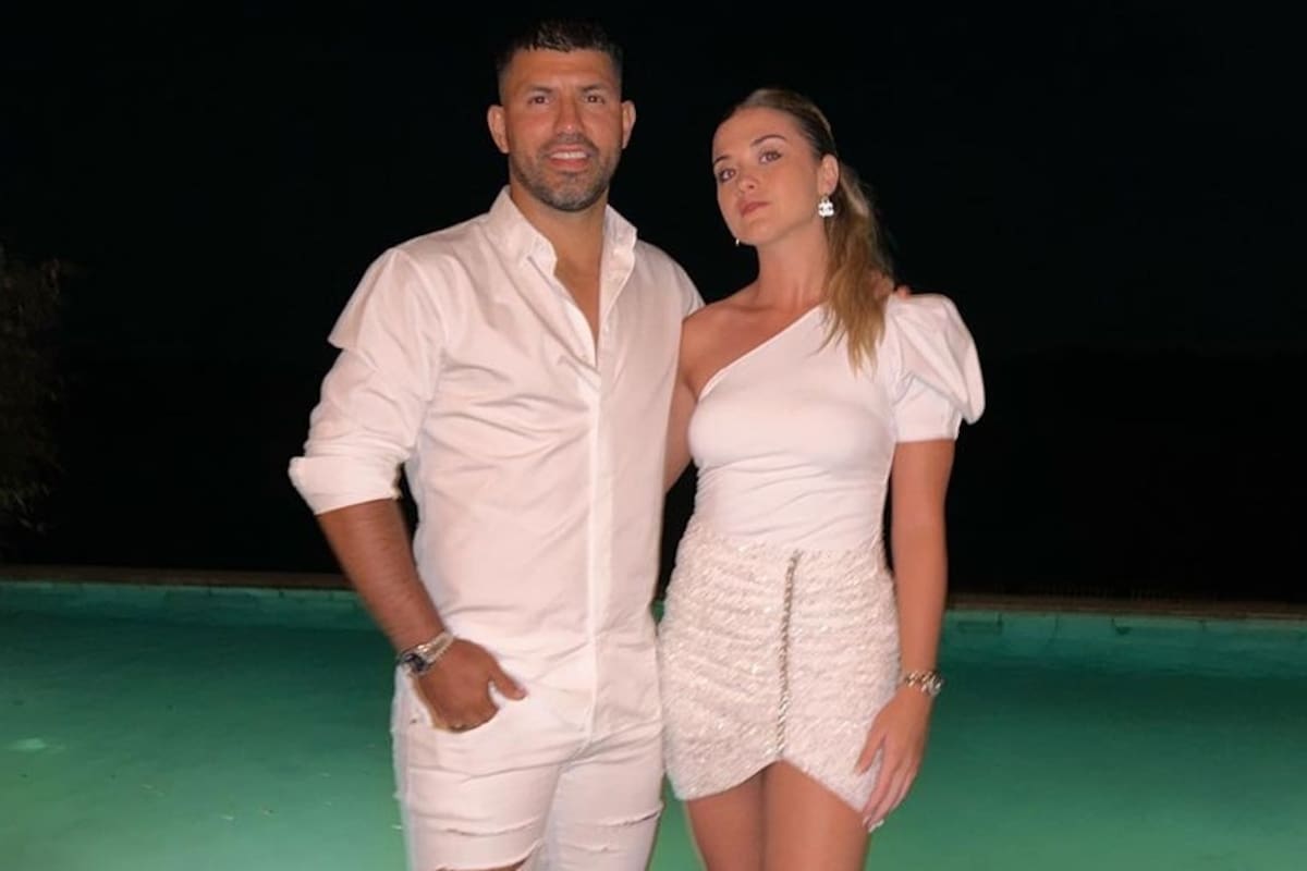 El Kun Agüero disfrutó de las fiestas en Uruguay junto a su pareja Sofía Calzetti (Foto: Instagram @soficalzetti)