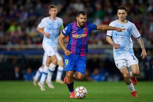 El Kun Agüero en acción: entró desde el banco y debutó en Champions
