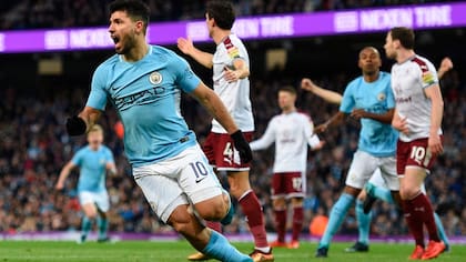 El Kun Agüero festejó por duplicado ante Burnley