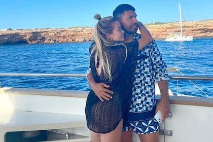 El Kun Agüero junto a su novia, Sofía Calzetti