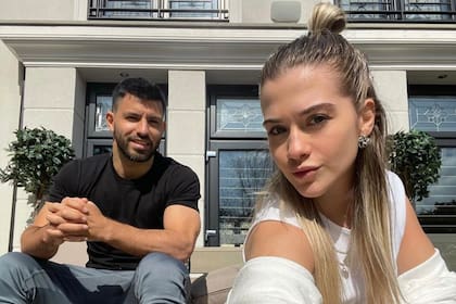 El Kun Agüero junto a su novia, Sofía Calzetti