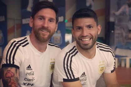 El Kun Agüero saludó a Messi a través de las redes sociales