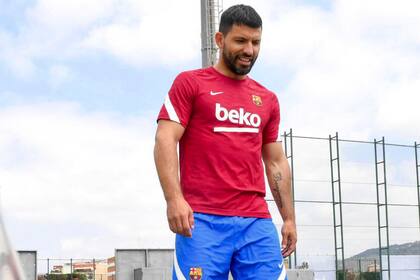 El Kun Agüero se lesionó y se perdería el primer partido de Barcelona en la Liga, el próximo domingo