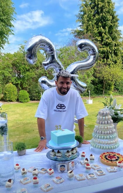 El Kun Agüero tuvo su festejo de 32 años en su casa de Manchester.