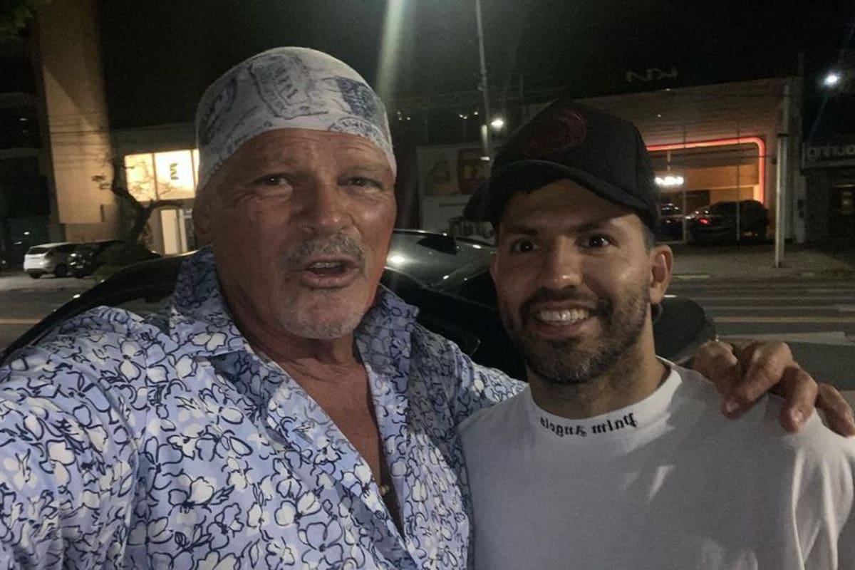 El Kun Agüero y Alfa se encontraron en plena vía pública y grabaron un video (Foto Instagram @alfa_walter)