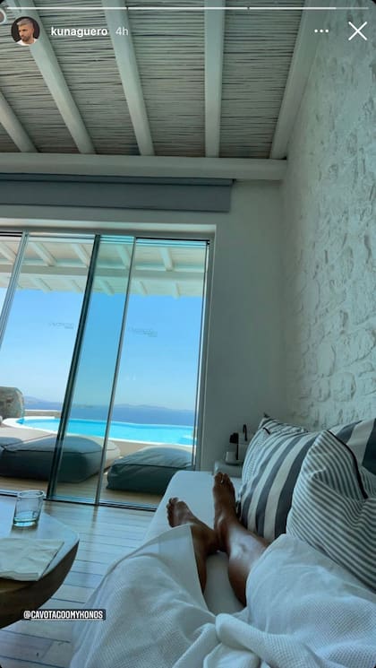 El Kun, relajado en el hotel de Mykonos