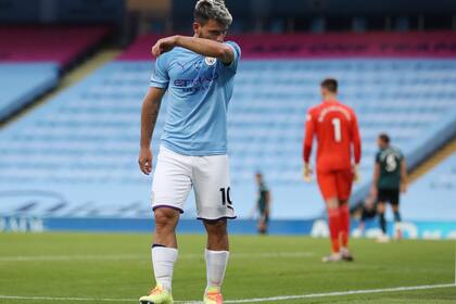 El Kun todavía no regresa: Guardiola dice que le quedan "uno o dos meses" de recuperación