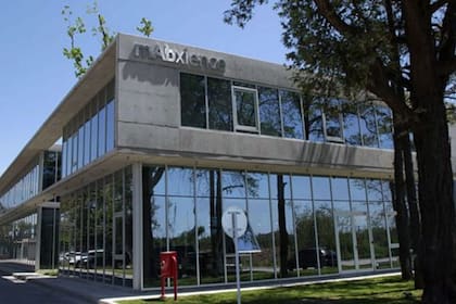 El laboratorio argentino mAbxience, de Insud