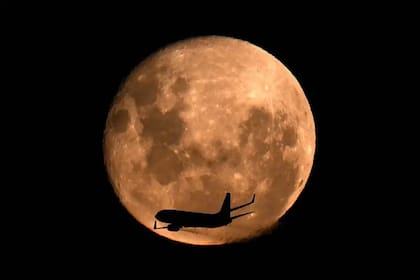 El lado oculto de la Luna, el que no vemos desde la Tierra, es un hemisferio peligroso y misterioso
