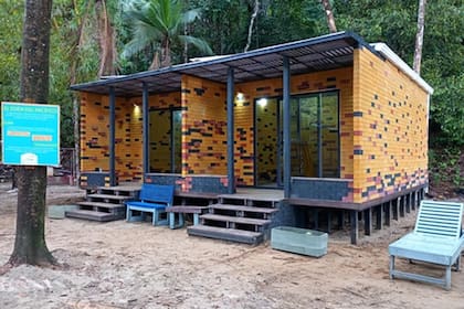 El ladrillo que está hecho de plástico reciclado