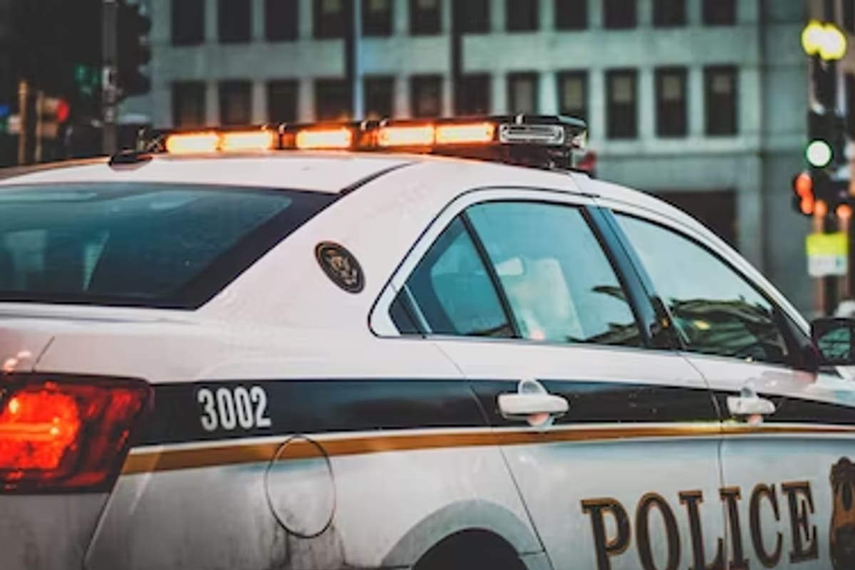 El ladrón insistió a los empleados del banco para que llamaran a la policía; las autoridades investigan el insólito hecho, ocurrido este lunes en Salt Lake City, Utah