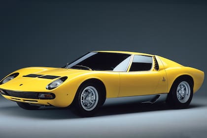 El Lamborghini Miura es considerado uno de los vehículos más lindos de la historia