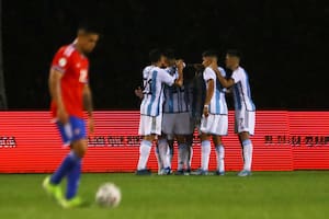 La polémica foto de "Chiqui" Tapia tras el 5-0 de Argentina y la dura acusación de Arturo Vidal al árbitro