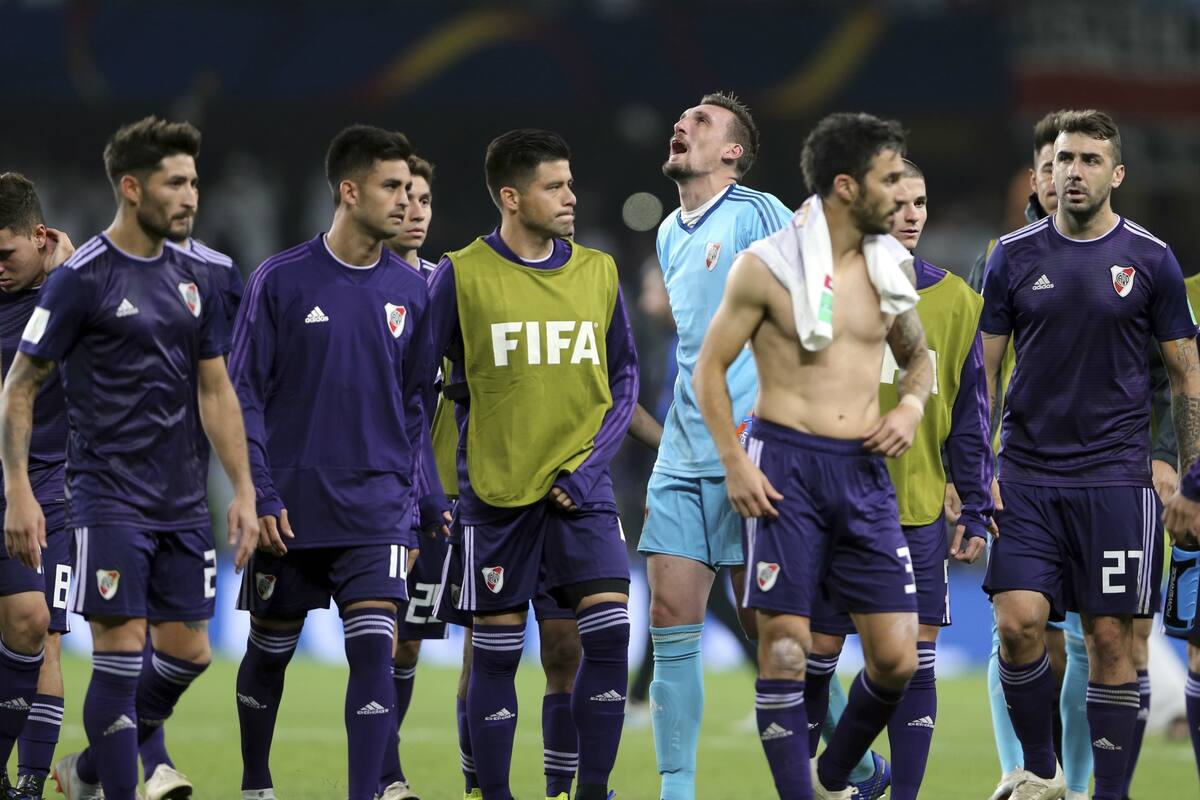 El lamento de Armani al cielo, el silencio de sus compañeros. River tuvo una noche para el olvido en Al Ain