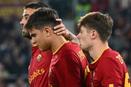 El lamento de Paulo Dybala tras la lesión. (Photo by Vincenzo PINTO / AFP)