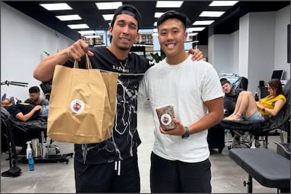 El latino que es furor en Nueva York aprendió a cocinar en Venezuela y combinó sabores de la cultura oriental y el país hispano para cosechar su éxito