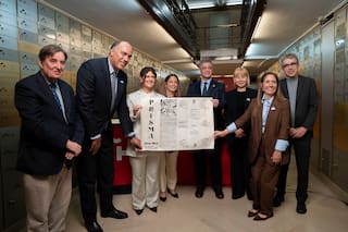 Piezas invaluables de Borges ingresan en la bóveda del Cervantes en Madrid