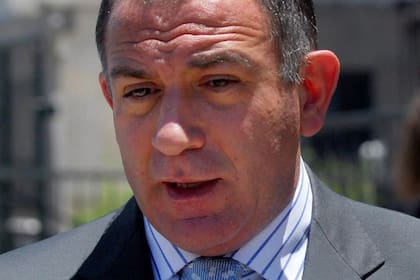 El legislador cordobés estaba dando una entrevista radial al momento de votar por la ampliación del Presupuesto; más tarde, cuando hubo que decidir por la reestructuración de la deuda, no emitió su voto por estar saliendo al aire en un canal de televisión