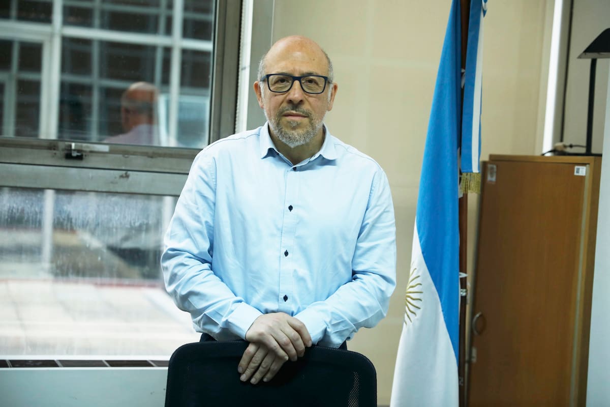 El legislador nacional pide que el radicalismo abandone la "cultura de la chicana" y recupere su ADN