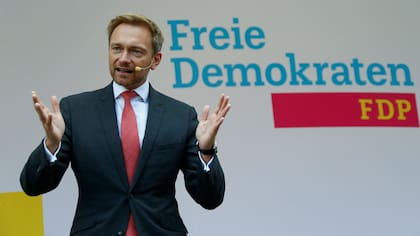 El liberal Christian Lindner es una de las nuevas estrellas de la política alemana y podría conducir la cartera de Finanzas