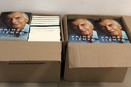 El libro de Mauricio Macri "Primer tiempo" será presentado oficialmente mañana pero ya lleva colocados en el mercado 55.000 ejemplares