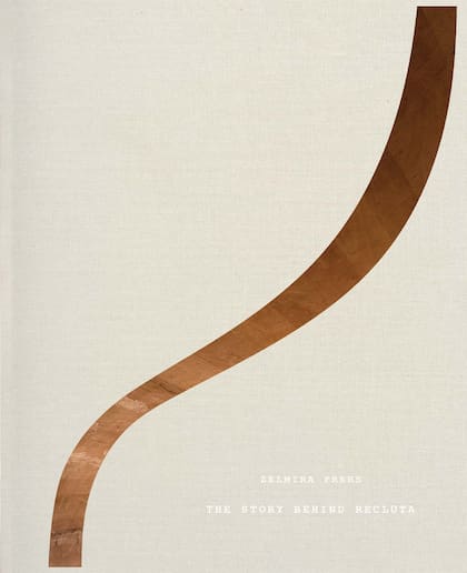 El libro de Zelmira que registró el proceso de reconstrucción de El Recluta.