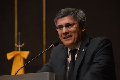 El licenciado César Carman fue elegido presidente del ACA