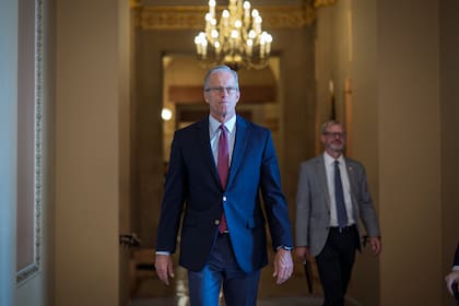 El líder de la mayoría en el Senado, el republicano John Thune.