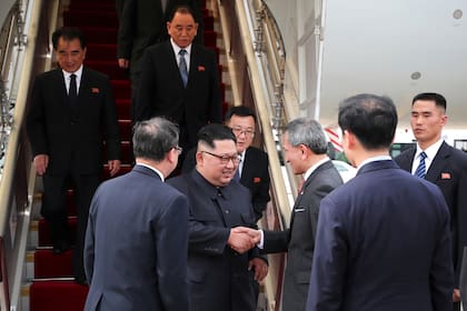 El líder de Pyongyang se verá el martes con el republicano