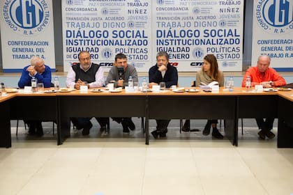 El líder del Frente Patria Grande fue recibido por Gerardo Martínez y Héctor Daer