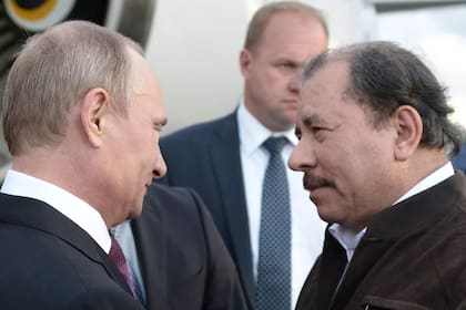 El líder del Kremlin, Vladimir Putin, firmó un acuerdo con el presidente de Nicaragua, Daniel Ortega, para el ingreso de tropas, aviones y barcos rusos a América Latina