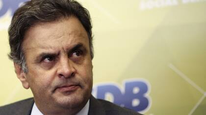 El líder del principal grupo de la oposición en Brasil, Aécio Neves