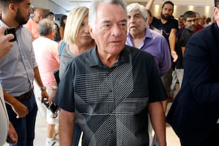 Luis Barrionuevo dejó la terapia intensiva tras sufrir un ACV y se encuentra “estable”