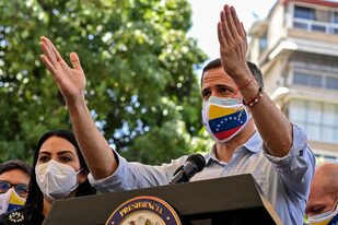 El líder opositor venezolano Juan Guaidó (Photo by Yuri CORTEZ / AFP)