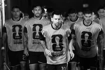 El líder que marca el camino en la cancha, delante de la manada