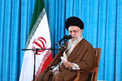El líder supremo iraní, el ayatollah Ali Jamenei, durante una ceremonia en Teherán (Archivo)
