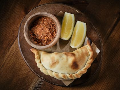 El limón es el toque característico de las empanadas tucumanas