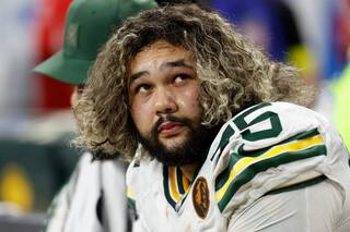 El liniero ofensivo Sean Rhyan acuerda una extensión con los Packers, confirma fuente AP