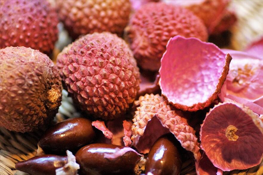 el-litchi-es-mucho-mas-que-una-fruta-exotica-y-ZFUWDCXX65DGNJDTDJXQUX367U